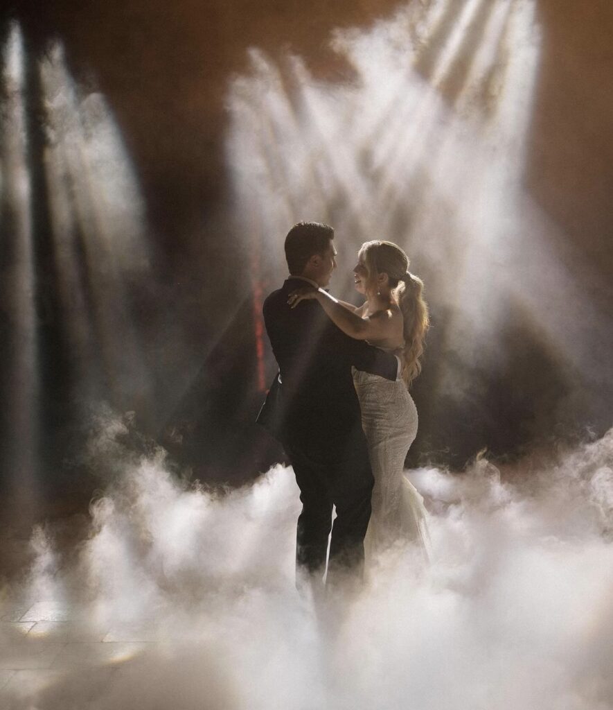 wedding lightning fog machine